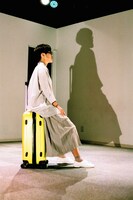 ままごと「ツアー」より。小山薫子。（撮影：石倉来輝）