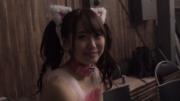 穴沢虹海（CV：芹澤優）「...私だけ見てて▽」MV撮影の様子。