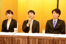 左から春本由香、河合雪之丞、喜多村緑郎。