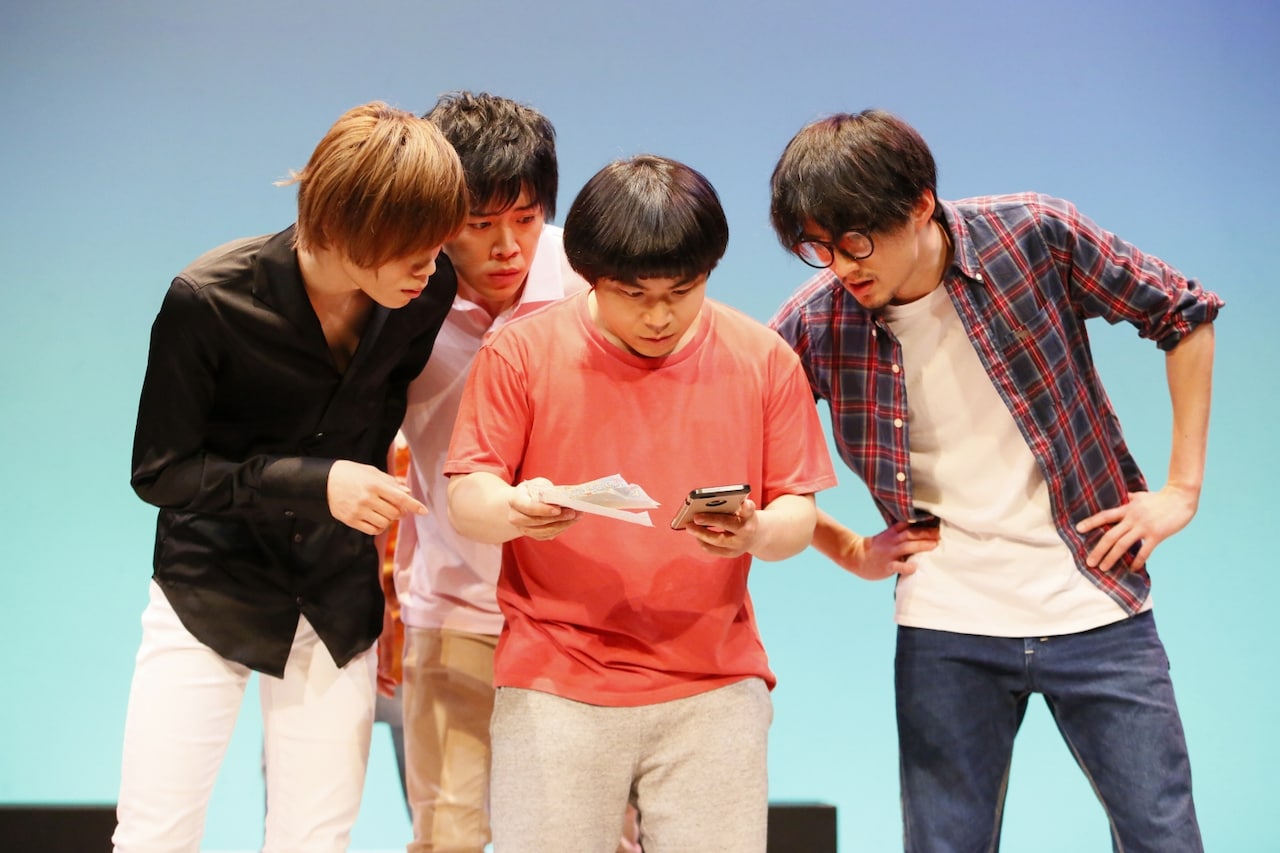 劇団プレステージ若手6人が奮闘、岩崎う大演出「僕を狂わす三億円」開幕