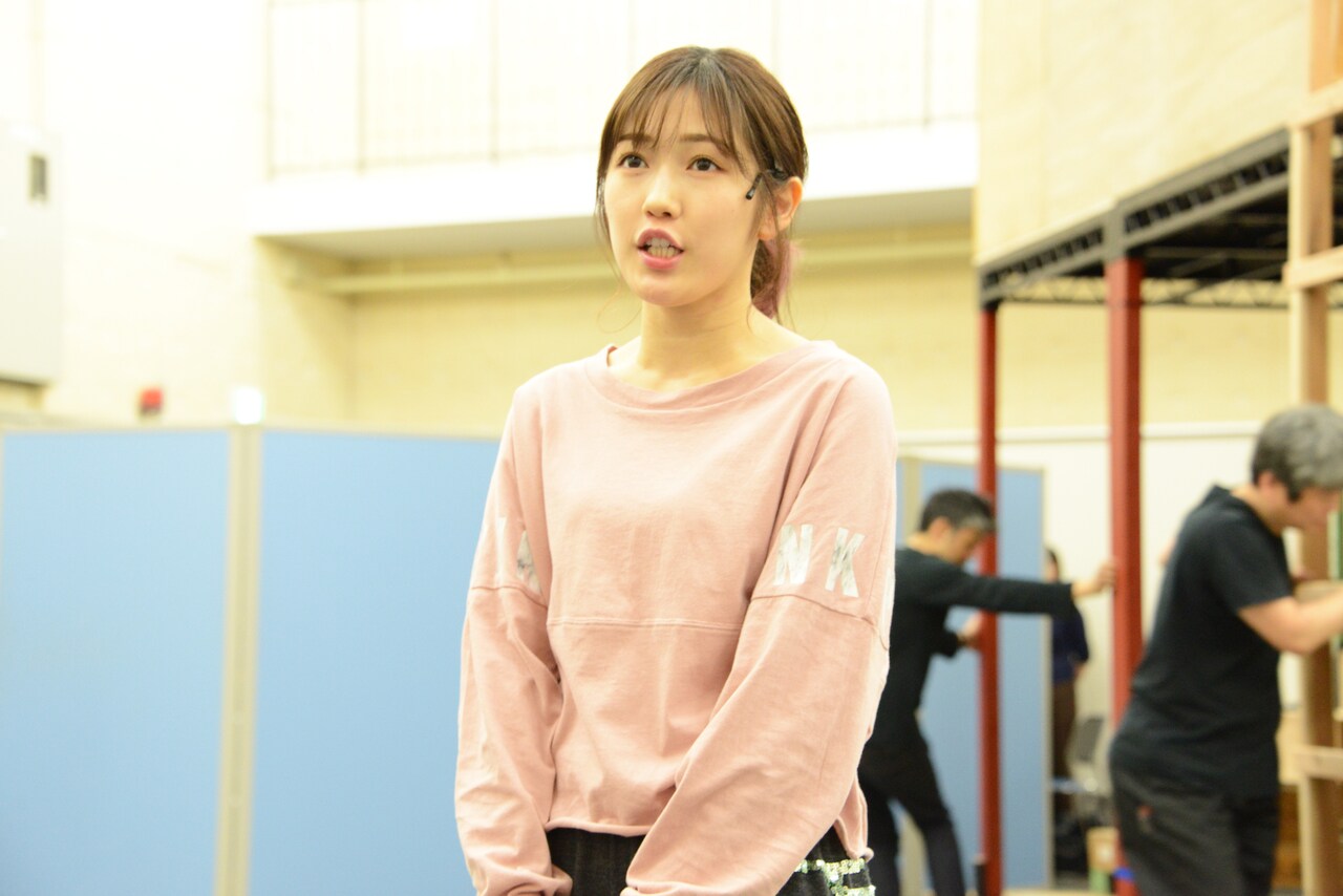 “ベーなべ”こと渡辺麻友「私なりのアメリを」公開稽古で2シーンを披露