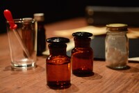 シアター風姿花伝プロミシングカンパニー公演 パラドックス定数第39項「731」より。（Photo：WATANABE Ryuta）