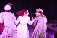 「Opening Show」より。