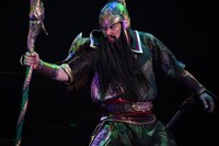 磯貝龍虎演じる関羽。