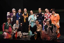 「ミュージカル『しゃばけ』参 ～ねこのばば～」ゲネプロより、後列左から福井将太、法月康平、石坂勇、植田圭輔、中村誠治郎、藤原祐規、廣野凌大。