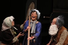 鳥の劇場「イワンのばか」より。