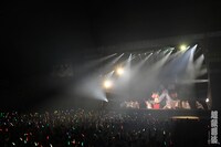 「超歌舞伎『積思花顔競（つもるおもいはなのかおみせ）』」より。