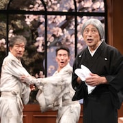 「煙が目にしみる」開幕、おばあちゃん役の加藤健一「きっと心に愛の灯を」