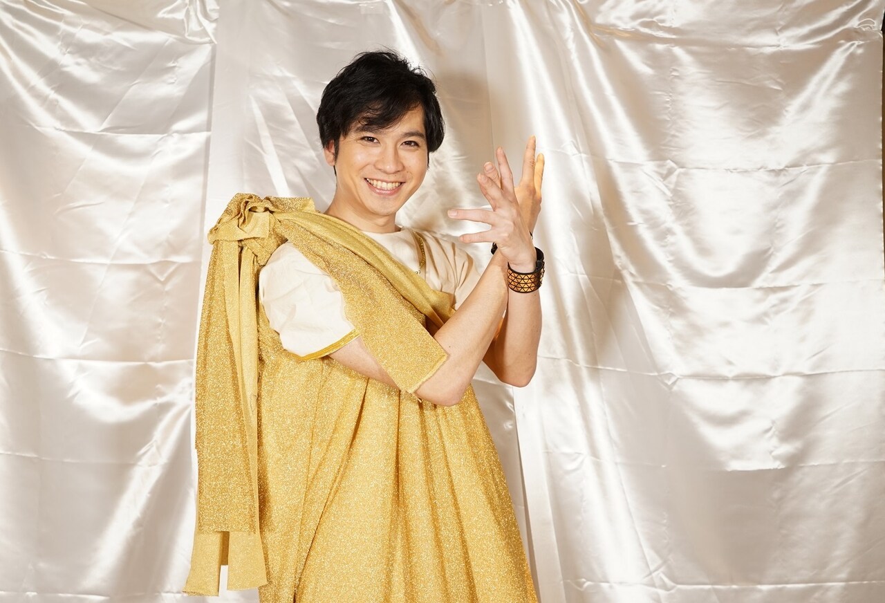 滝口幸広扮するゼウス。