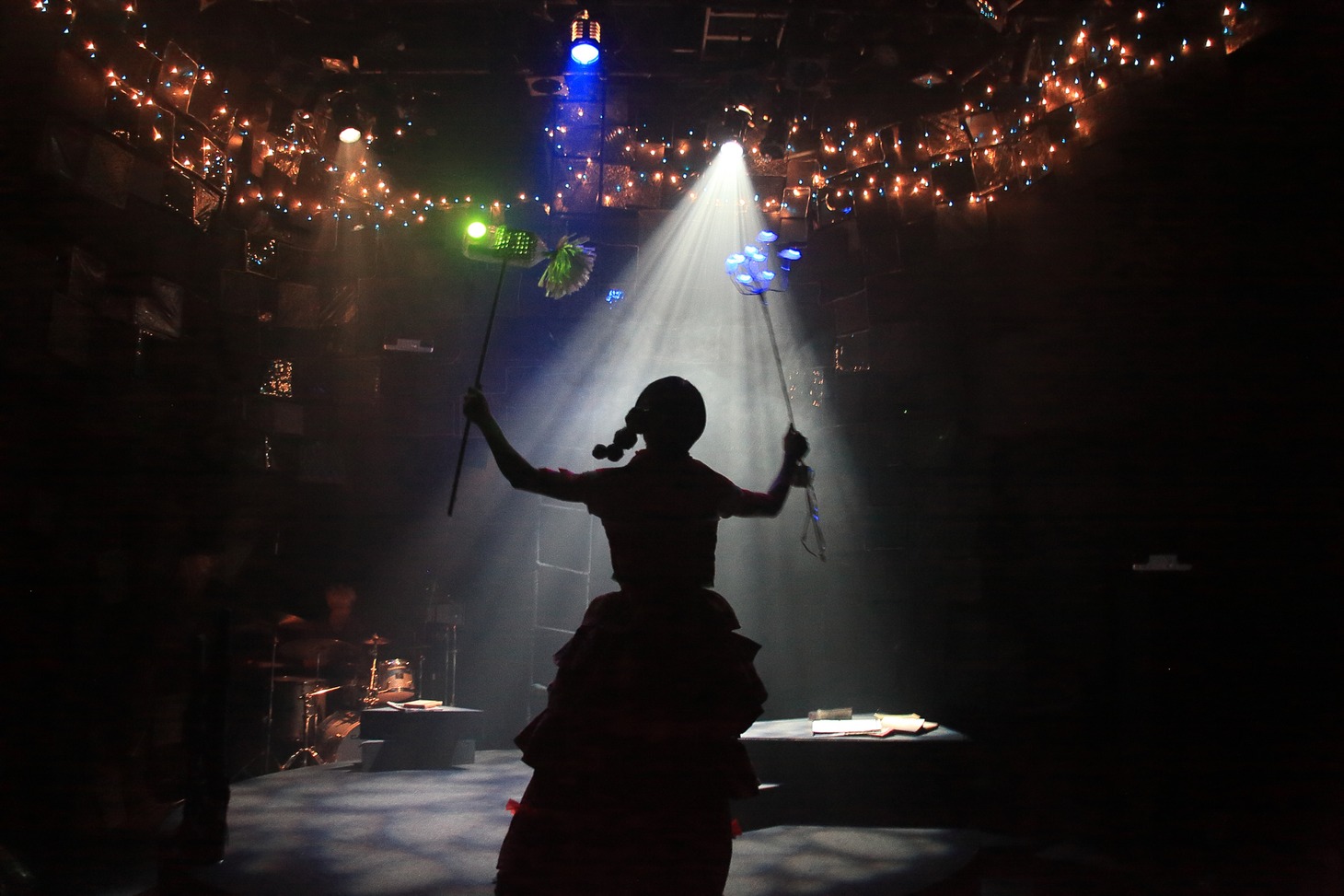 「EPOCH MAN 新作ひとり芝居『Brand new OZAWA mermaid!』」より。（photo by moco）