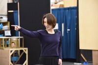 テス・ハーディング役の早霧せいな。