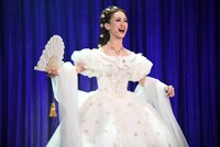 宝塚歌劇月組「ミュージカル『エリザベート―愛と死の輪舞（ロンド）―』」制作発表会より、愛希れいか演じるエリザベート。