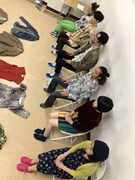 劇団子供鉅人 本公演ニューカウント vol.8「ハミンンンンンング」衣装合わせの様子。