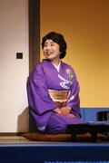 2016年上演の「笑う門には福来たる ~女興行師 吉本せい~」より。藤山直美演じる吉本せい。