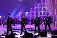 左から海宝直人、中川晃教、中河内雅貴、福井晶一。(c)KTV