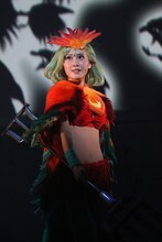 舞台「十二大戦」より、梅村結衣演じる庭取。