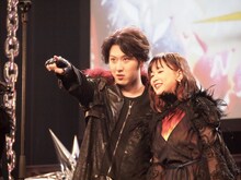 左から尾上松也、大原櫻子。