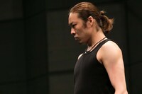 DIAMOND☆DOGS 15th Anniversary Series「Dramatic super dance theater『FLAMENCO マクベス』～眠りを殺した男～」稽古の様子。