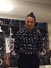 「談ス・シリーズ第三弾」囲み取材の様子。森山未來。