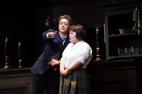 左から大東駿介演じるムーニー、富田望生演じるシャーリー。