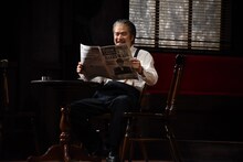 田中哲司演じるハリー。