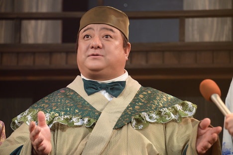 今井宗久役の彦摩呂。