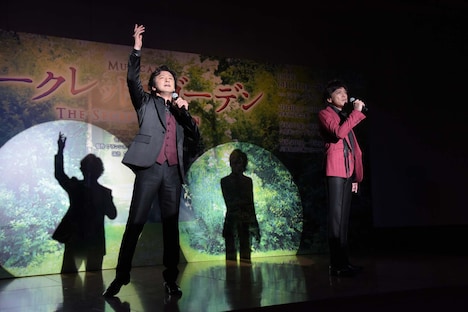 左から石丸幹二、石井一孝。