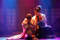 舞台「信長の野望・大志-春の陣-天下布武～金泥の首編～」より。(c)洲脇理恵（MAXPHOTO）