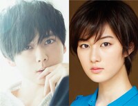 左から梶裕貴、高月彩良。