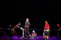 ミュージカル「HEADS UP!」再演より。