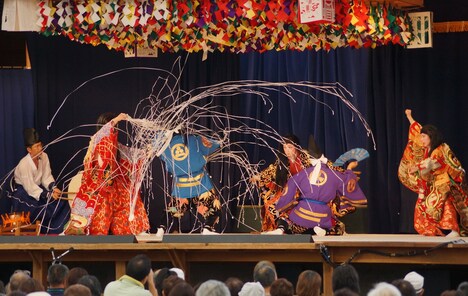 桑田天使神楽団「紅葉狩」より。