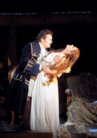 チレア「アドリアーナ・ルクヴルール」より。(c)Michael Pöhn／Vienna State Opera