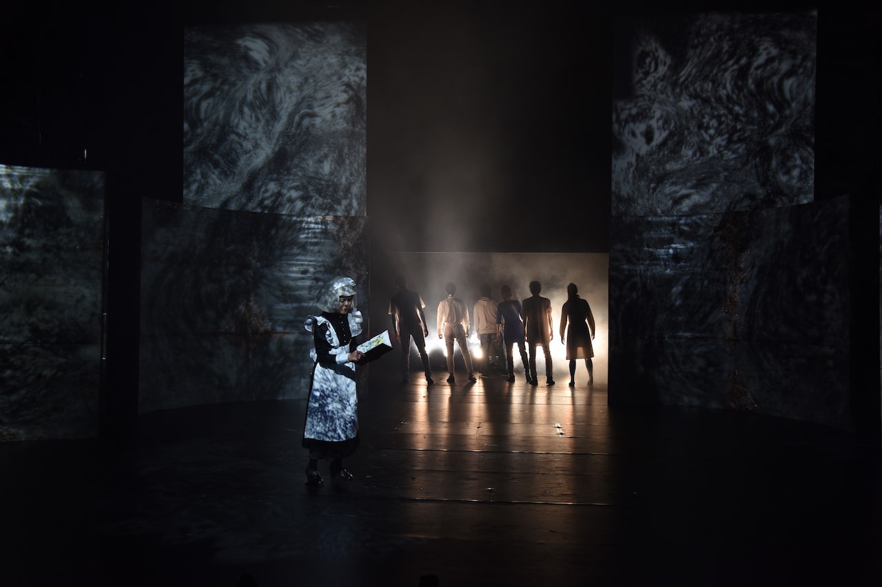 ティーファクトリーの新作「レディ・オルガの人生」、川村毅「フリークスって何？」