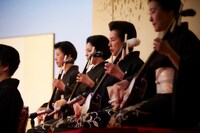 「第94回 東をどり」舞台ざらいの様子。（撮影：公文健太郎）