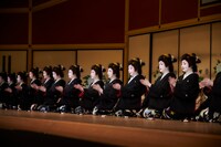 「第94回 東をどり」舞台ざらいの様子。（撮影：公文健太郎）