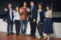 「オリジナル・ミュージカル『DAY ZERO』」囲み取材より。左から西川大貴、梅田彩佳、上口耕平、福田悠太（ふぉ～ゆ～）、内藤大希、谷口あかり。