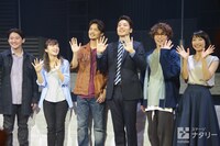 左から西川大貴、梅田彩佳、上口耕平、福田悠太（ふぉ～ゆ～）、内藤大希、谷口あかり。