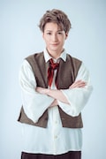 井深克彦の扮装写真。