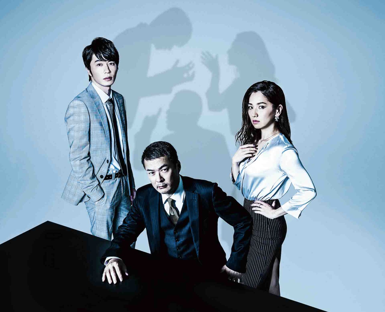 千葉哲也演出「サメと泳ぐ」日本初演、メインビジュアル＆公演詳細