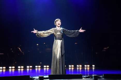 早霧せいな演じるテス・ハーディング。