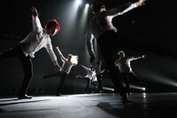 コンドルズ 埼玉公演2018 新作「18TICKET」より。（photo：HARU）