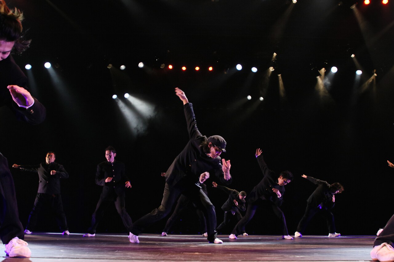 コンドルズ 埼玉公演2018 新作「18TICKET」より。（photo：HARU）