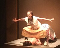 SYOMIN'S 旗揚げ公演「隻眼の産婆」より。