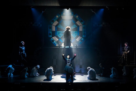 「ピースピット2017年本公演『グランギニョル』」より。(c)2017 Watanabe Entertainment