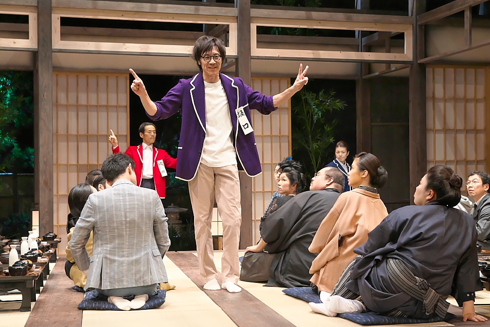 青年団が時事ネタ満載の2年ぶり新作「日本文学盛衰史」、ももクロネタも