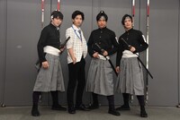 男劇団 青山表参道X「SHIRO TORA～beyond the time～」初日前囲み取材より、左から西銘駿、飯島寛騎、栗山航、塩野瑛久。
