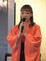 白藤麗華