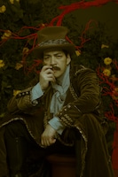 宮川浩扮するベンジャミン。