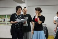 左から泉見洋平、森新吾、木村花代。