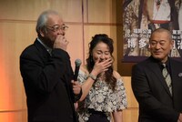 左からマキノノゾミ、浅野ゆう子、松平健。